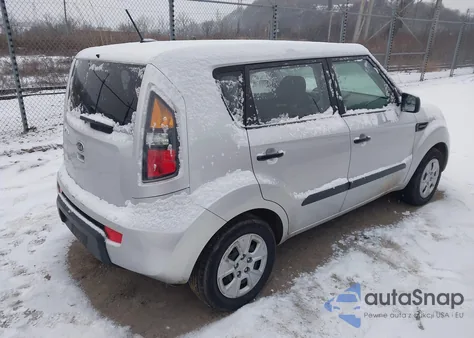 2011 Kia Soul z USA, uszkodzony, nr VIN KNDJT2A16B7260802